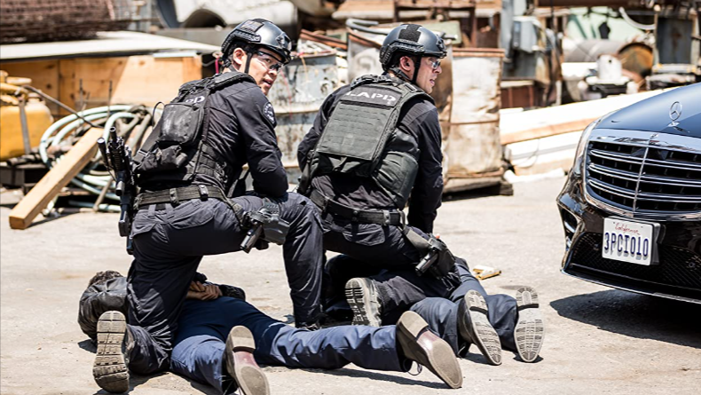 S.W.A.T. saison 5 - Guide épisodes S.W.A.T. - Series Addict